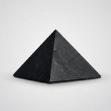 Shungit Pyramide Naturstein 3 cm